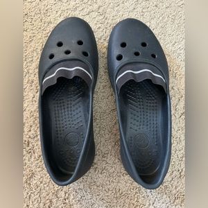 Women’s Crocs black, size W 8
